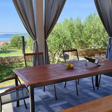 Holiday Neven Tatil Evi