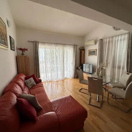Holiday Neven Tatil Evi Kastela