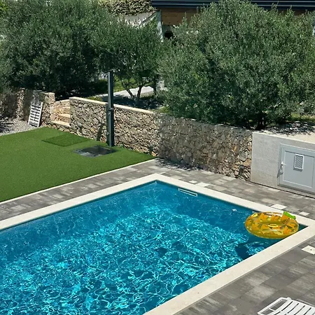Tatil Evi Holiday Neven