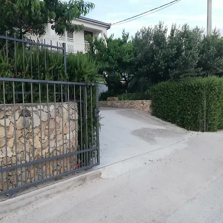Holiday Neven Tatil Evi